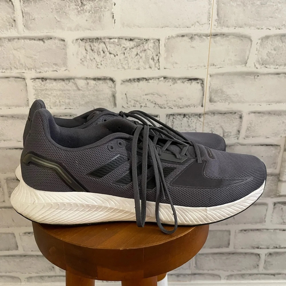 Men’s Adidas dark gray with black Run Falcon lace up athletic sneakers Size 12 - Picture 2 of 7